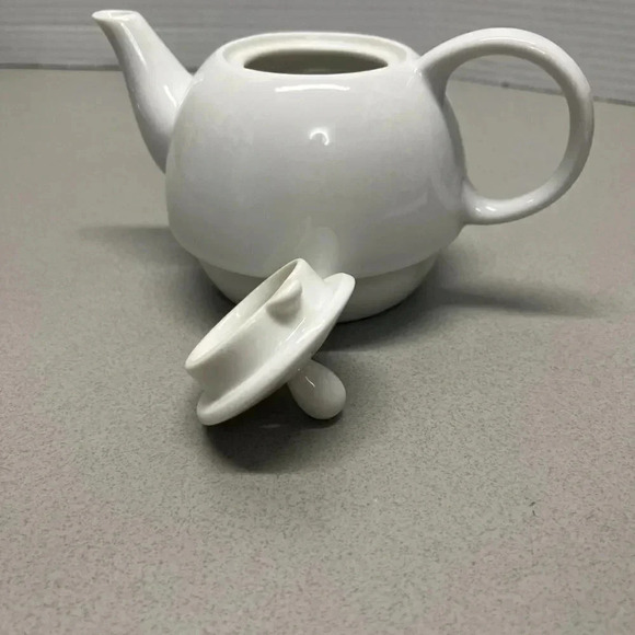 CRATE AND BARRELL WHITE TEA POT VINTAGE - Picture 3 of 5